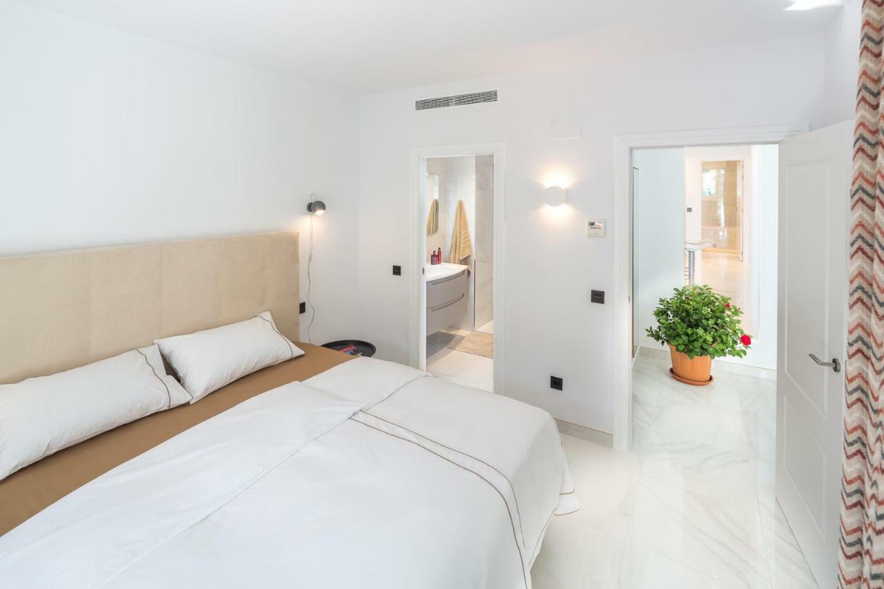Jardines Las Golondrinas Apartments Elviria 马尔韦利亚 外观 照片