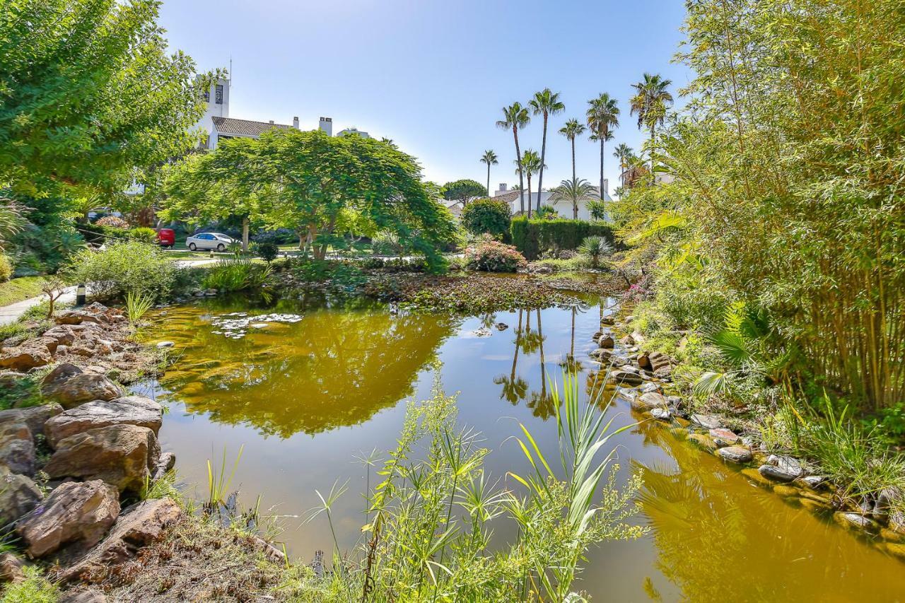 Jardines Las Golondrinas Apartments Elviria 马尔韦利亚 外观 照片